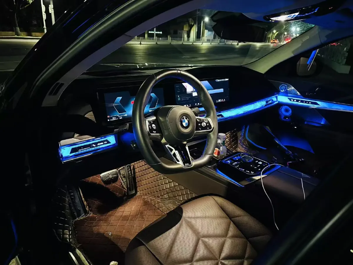 2023 BMW 7 Series 3.0T 272HP L6 8AT,autocango,china used car exporter,china ev exporter,chinese used car exporter,chinese used ev exporter