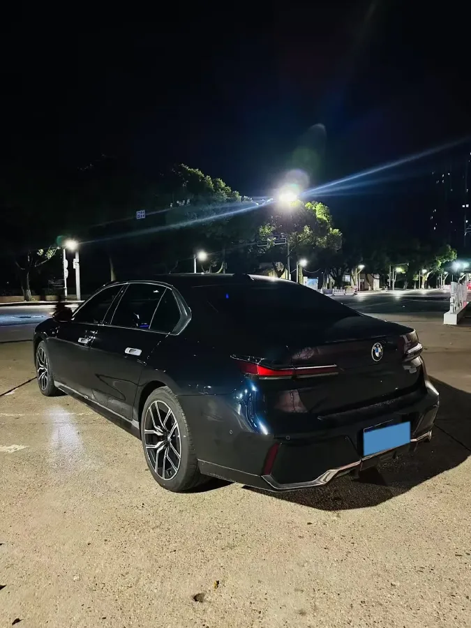 2023 BMW 7 Series 3.0T 272HP L6 8AT,autocango,china used car exporter,china ev exporter,chinese used car exporter,chinese used ev exporter