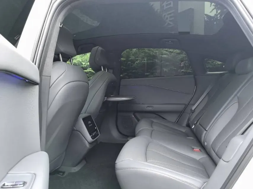 2024 Xpeng P7+ BEV 60.7KWH,autocango,china used car exporter,china ev exporter,chinese used car exporter,chinese used ev exporter