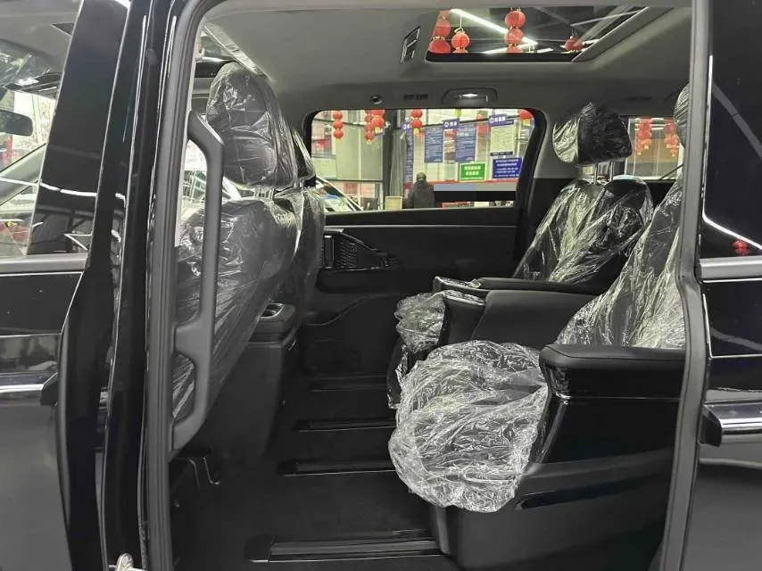 2024 GAC Trumpchi M8 2.0T 252HP L4 8AT,autocango,china used car exporter,china ev exporter,chinese used car exporter,chinese used ev exporter