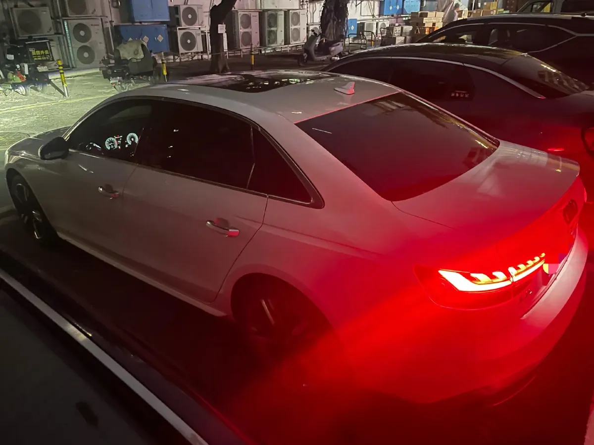 2020 Audi A4L 2.0T 190HP L4 7DCT,autocango,china used car exporter,china ev exporter,chinese used car exporter,chinese used ev exporter