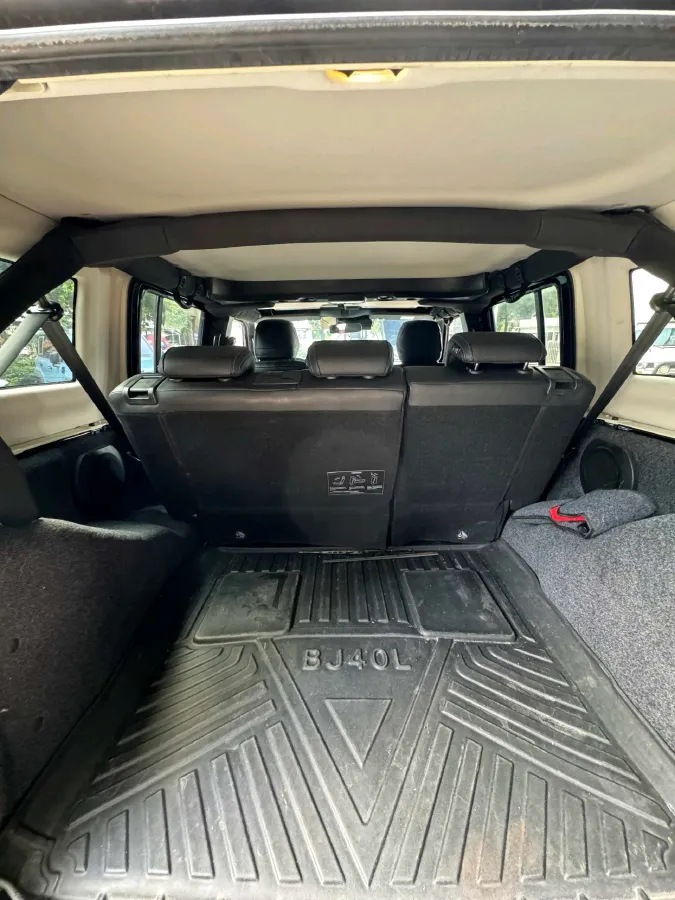 2023 Beijing BJ40 2.0T 224HP L4 8AT,autocango,china used car exporter,china ev exporter,chinese used car exporter,chinese used ev exporter