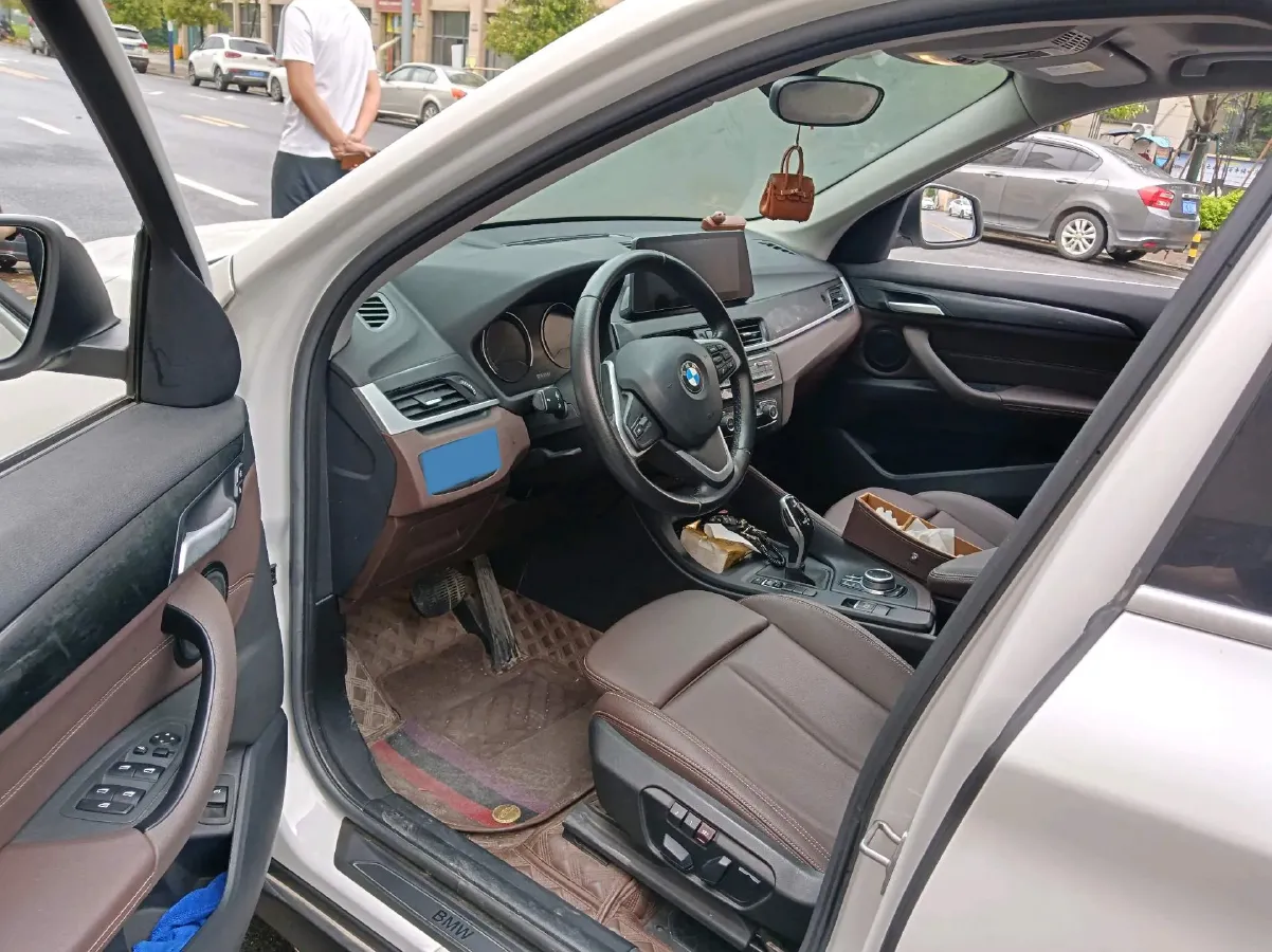 2020 BMW X1 2.0T 192HP L4 7DCT,autocango,china used car exporter,china ev exporter,chinese used car exporter,chinese used ev exporter