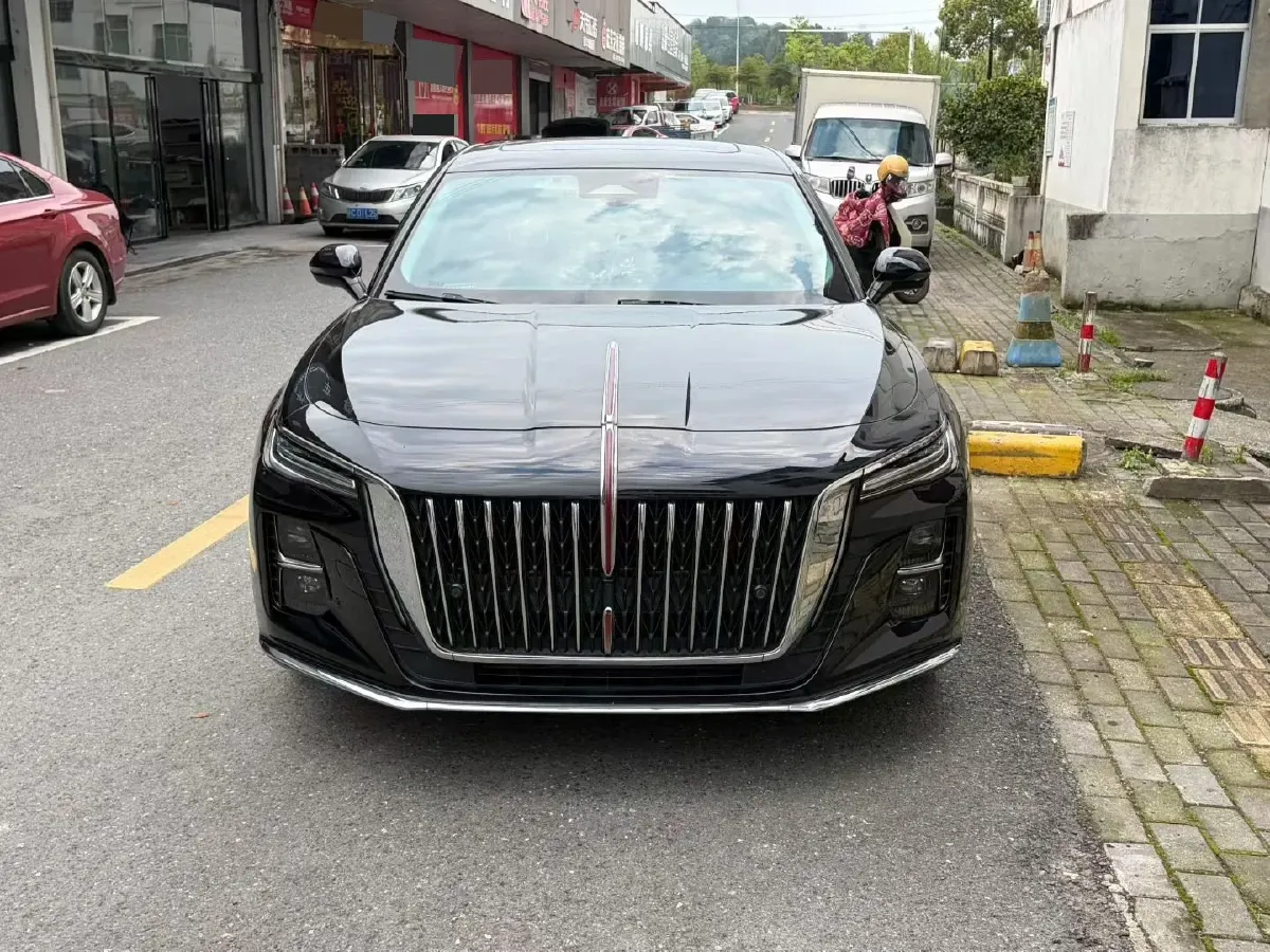 2023 HongQi H5 2.0T 224HP L4 8AT,autocango,china used car exporter,china ev exporter,chinese used car exporter,chinese used ev exporter
