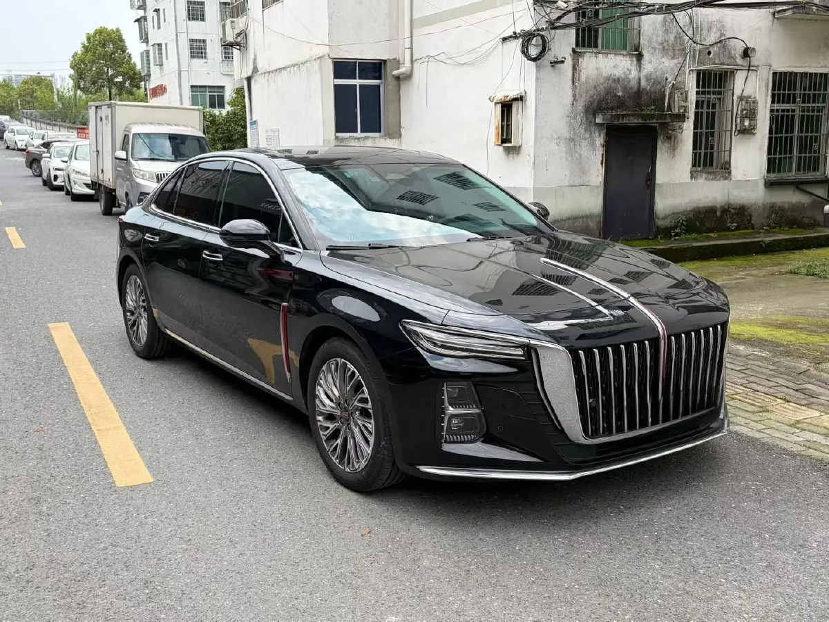 2023 HongQi H5 2.0T 224HP L4 8AT,autocango,china used car exporter,china ev exporter,chinese used car exporter,chinese used ev exporter