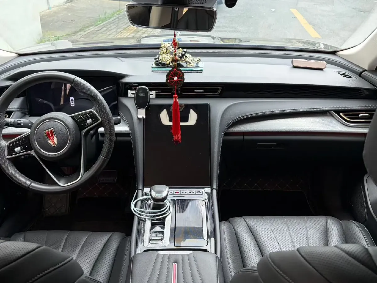 2023 HongQi H5 2.0T 224HP L4 8AT,autocango,china used car exporter,china ev exporter,chinese used car exporter,chinese used ev exporter