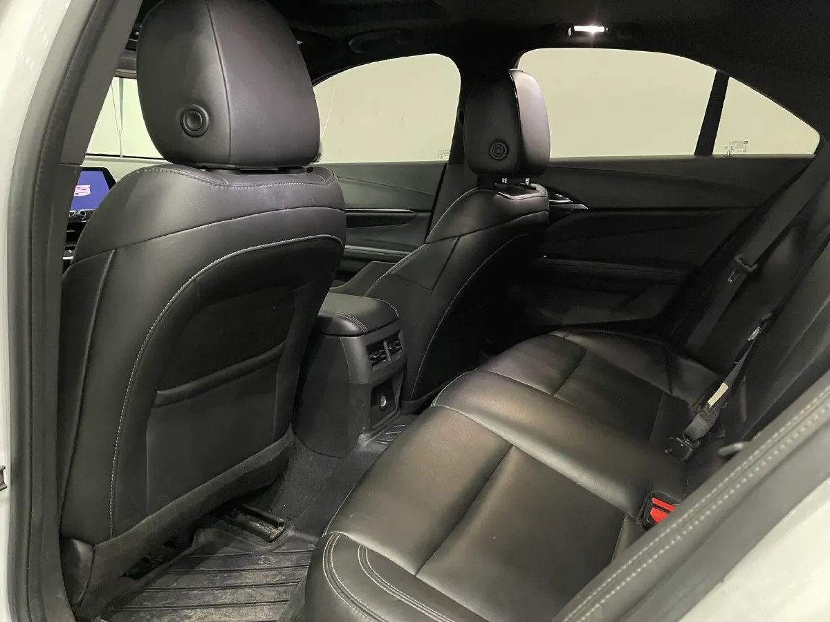 2023 Cadillac CT4 1.5T 211HP L4 8AT,autocango,china used car exporter,china ev exporter,chinese used car exporter,chinese used ev exporter