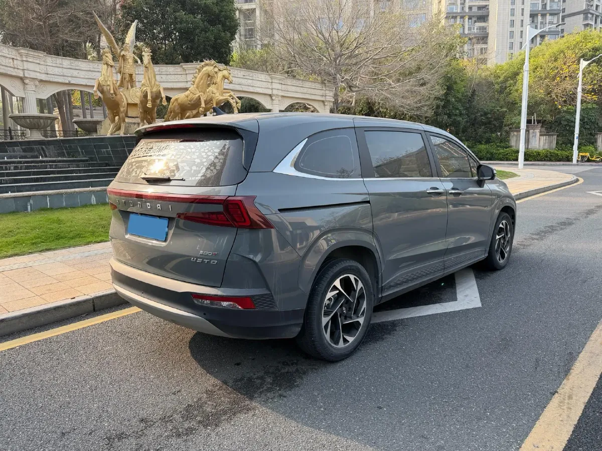 2021 Hyundai Custo 2.0T 236HP L4 8AT,autocango,china used car exporter,china ev exporter,chinese used car exporter,chinese used ev exporter