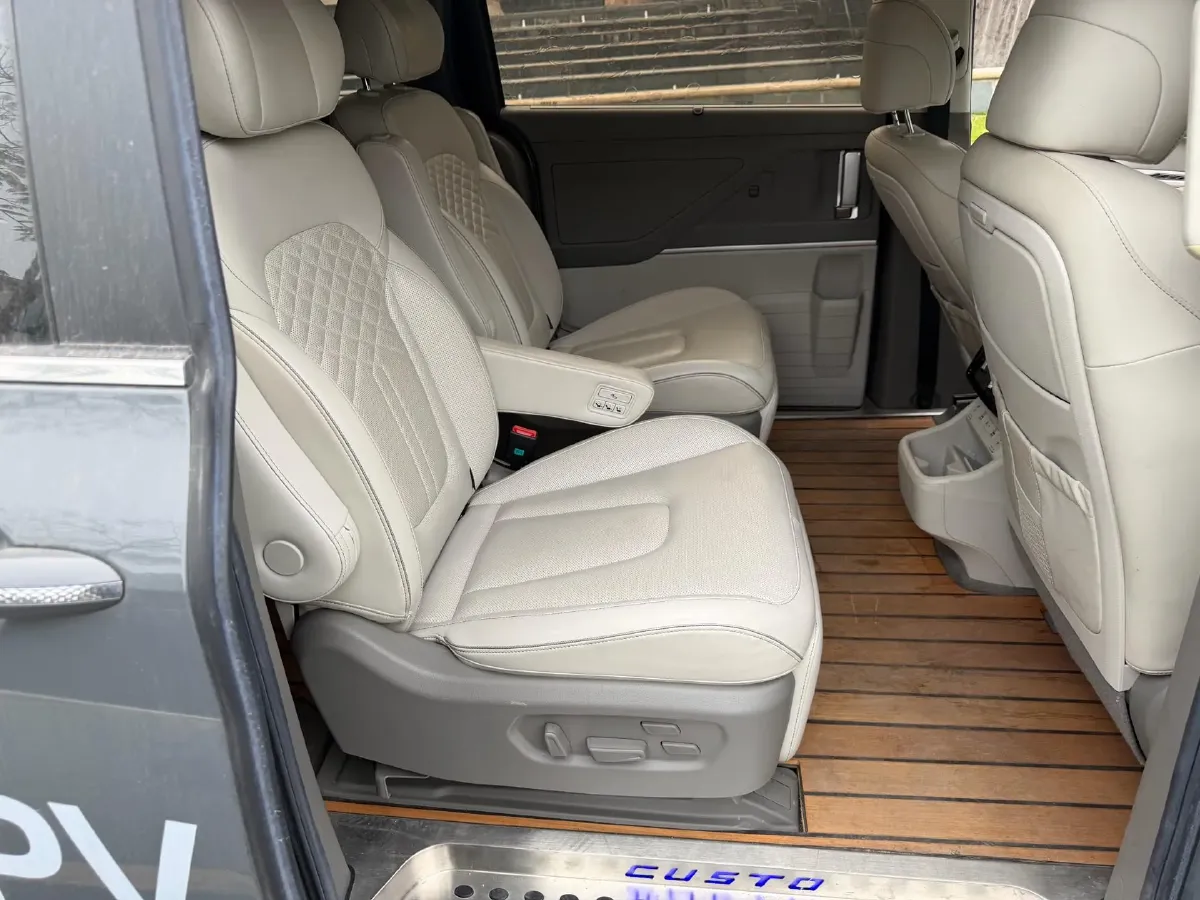 2021 Hyundai Custo 2.0T 236HP L4 8AT,autocango,china used car exporter,china ev exporter,chinese used car exporter,chinese used ev exporter