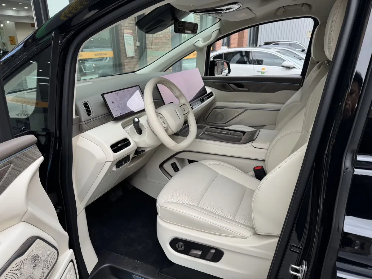 2025 WEY HighMountain 1.5T 170HP L4 4DHT PHEV,autocango,china used car exporter,china ev exporter,chinese used car exporter,chinese used ev exporter