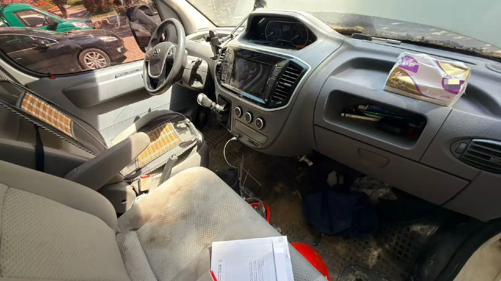 2023 MAXUS XinTu V80 2.0T 127HP L4 6MT,autocango,china used car exporter,china ev exporter,chinese used car exporter,chinese used ev exporter