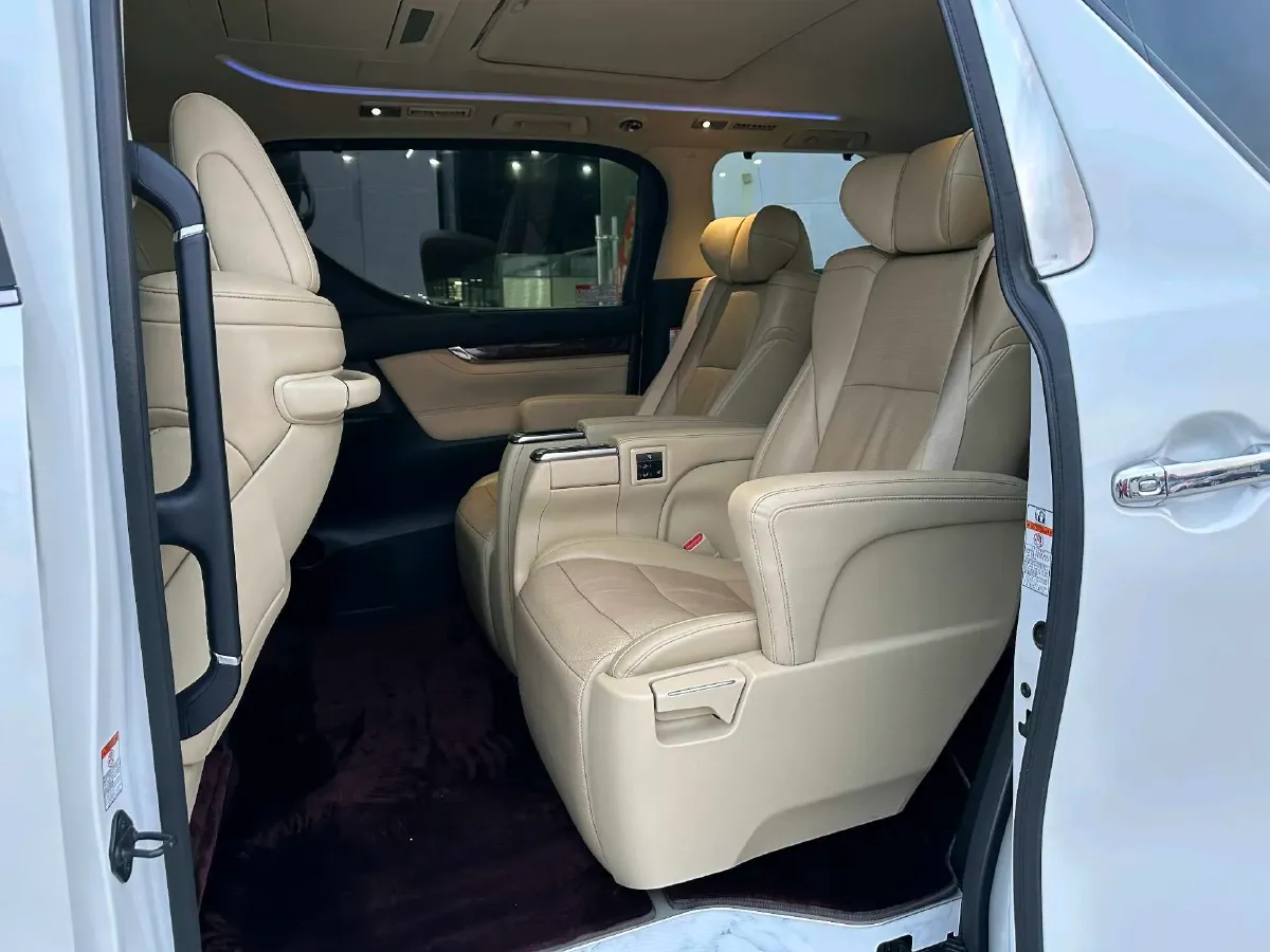 2018 Toyota Alphard 3.5L 301HP V6 8AT,autocango,china used car exporter,china ev exporter,chinese used car exporter,chinese used ev exporter