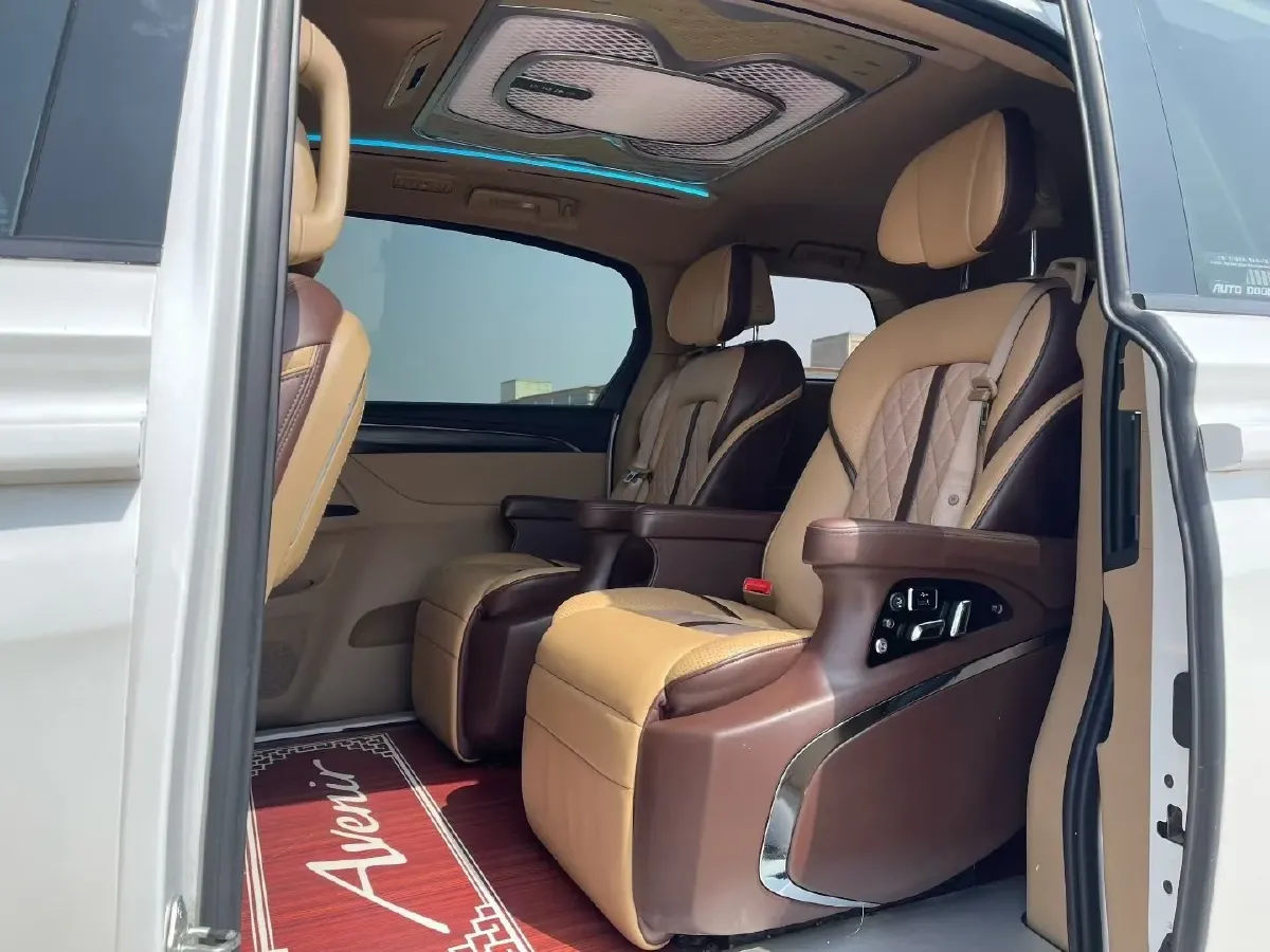 2021 Buick GL8 2.0T 237HP L4 9AT,autocango,china used car exporter,china ev exporter,chinese used car exporter,chinese used ev exporter