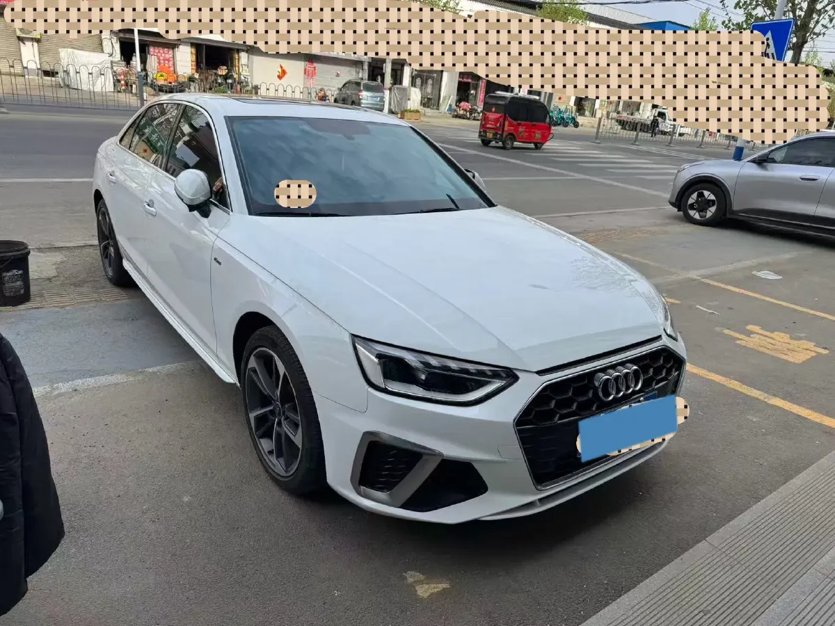 2022 Audi A4L 2.0T 190HP L4 7DCT,autocango,china used car exporter,china ev exporter,chinese used car exporter,chinese used ev exporter