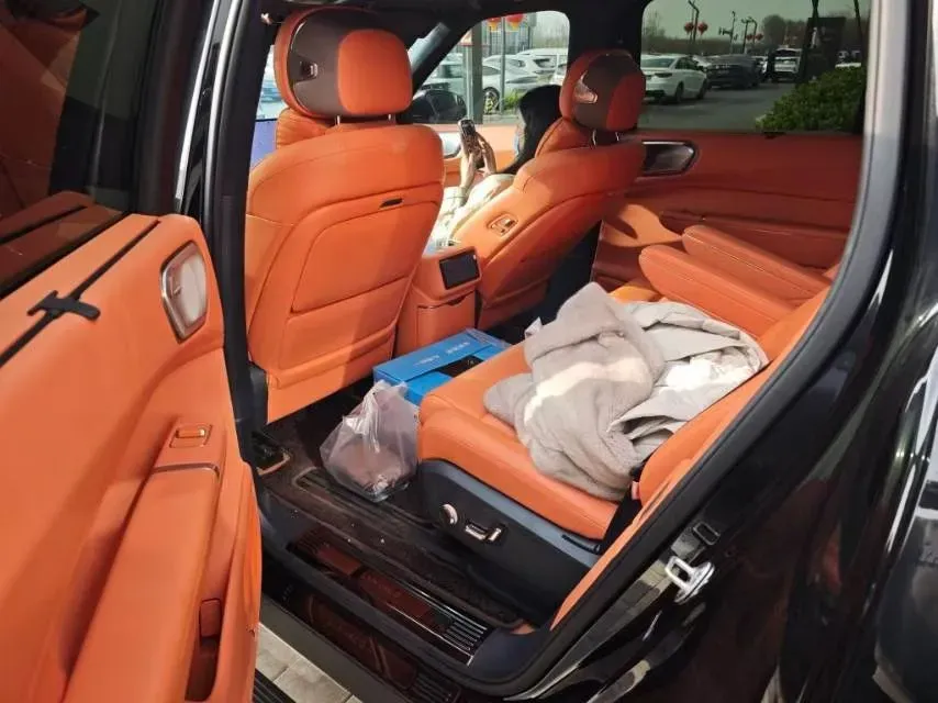 2025 LYNK&CO 900 2.0T 254HP L4 3DHT PHEV,autocango,china used car exporter,china ev exporter,chinese used car exporter,chinese used ev exporter