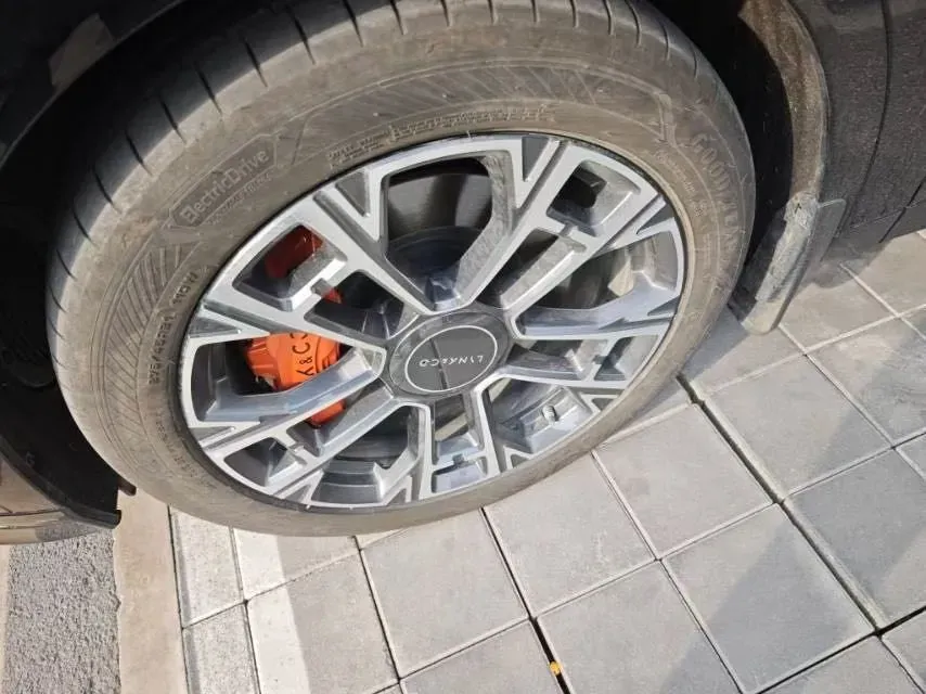 2025 LYNK&CO 900 2.0T 254HP L4 3DHT PHEV,autocango,china used car exporter,china ev exporter,chinese used car exporter,chinese used ev exporter