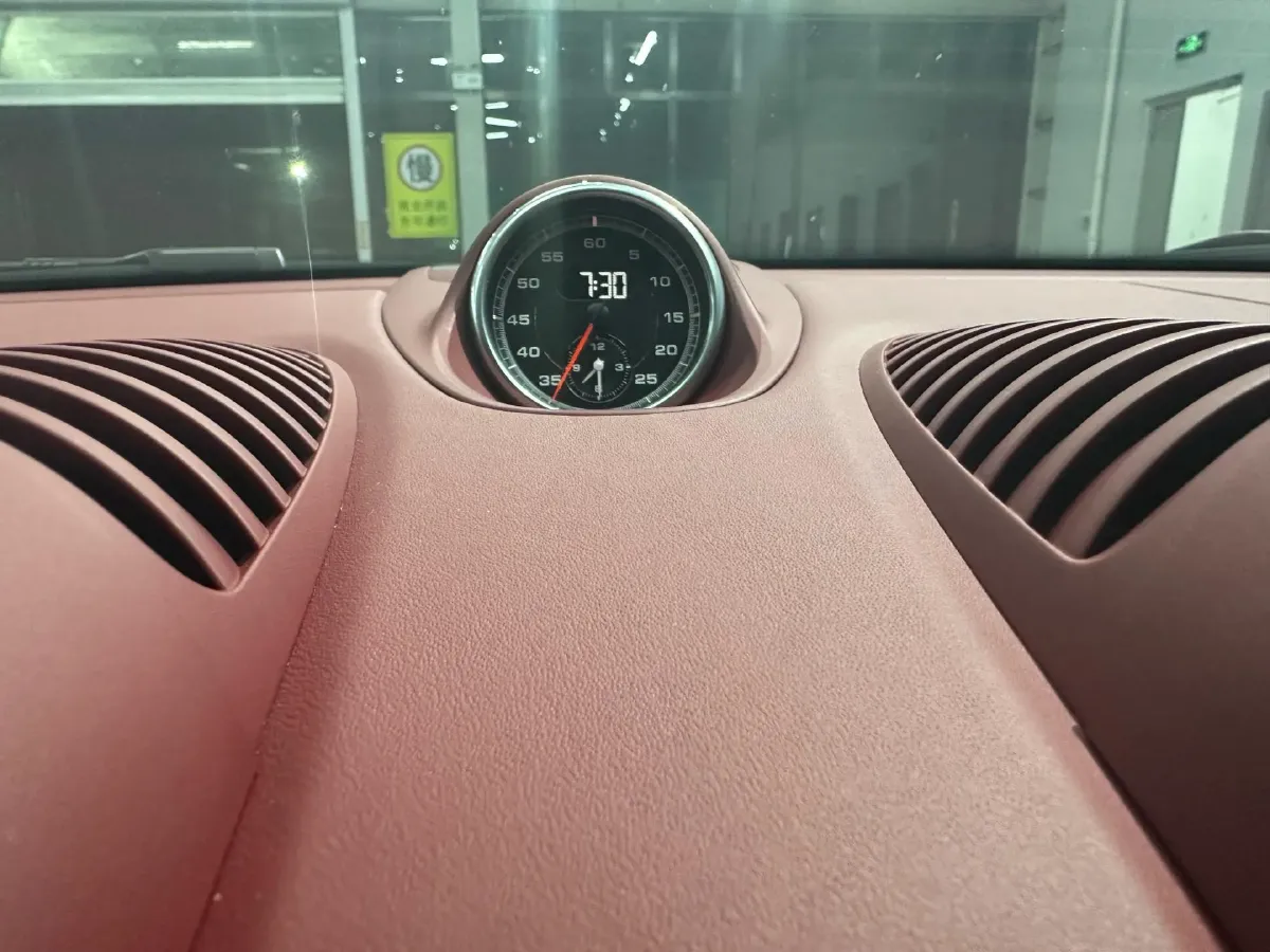 2023 Porsche 718 2.0T 250HP H4 7DCT,autocango,china used car exporter,china ev exporter,chinese used car exporter,chinese used ev exporter