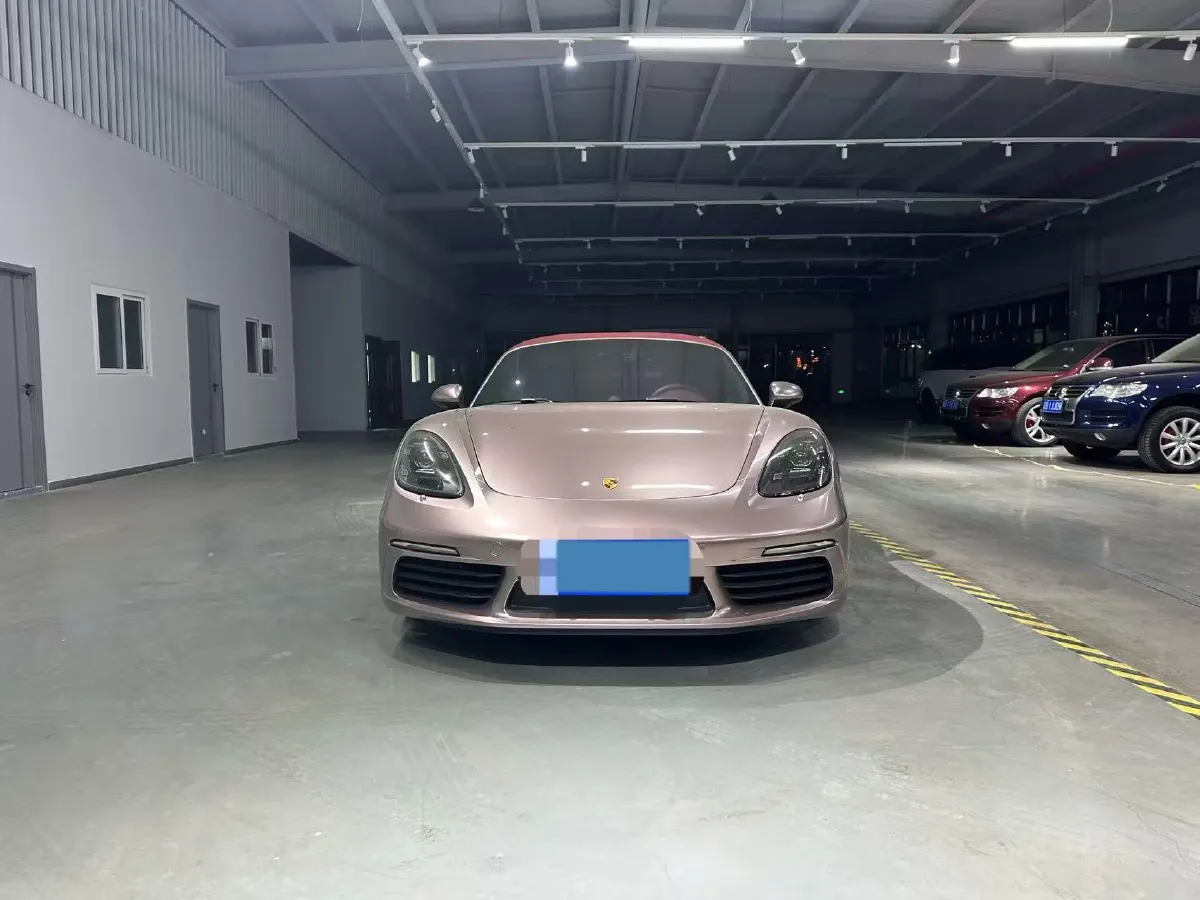 2023 Porsche 718 2.0T 250HP H4 7DCT,autocango,china used car exporter,china ev exporter,chinese used car exporter,chinese used ev exporter