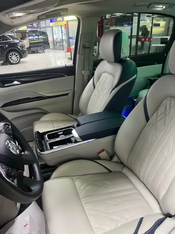 2021 Buick GL8 2.0T 237HP L4 9AT,autocango,china used car exporter,china ev exporter,chinese used car exporter,chinese used ev exporter