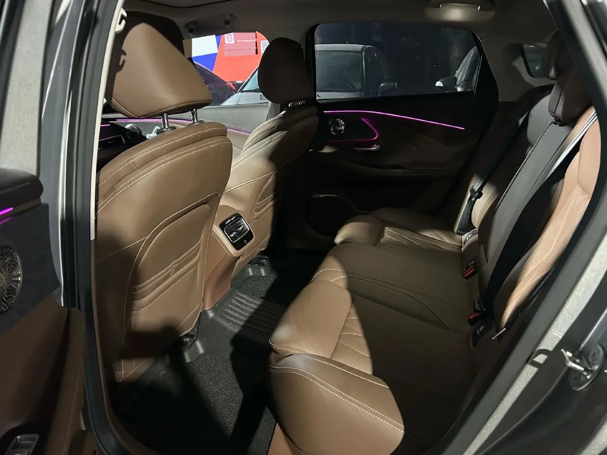 2024 Chery Arrizo 8 2.0T 254HP L4 7DCT,autocango,china used car exporter,china ev exporter,chinese used car exporter,chinese used ev exporter