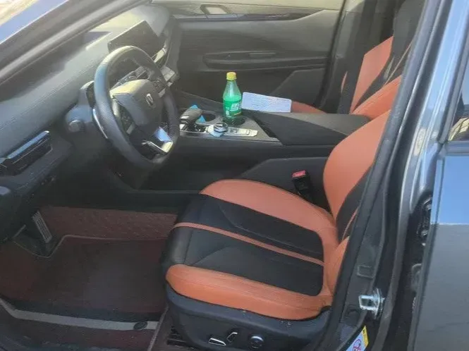 2025 ChangAn UNI-V 1.5T 192HP L4 7DCT,autocango,china used car exporter,china ev exporter,chinese used car exporter,chinese used ev exporter