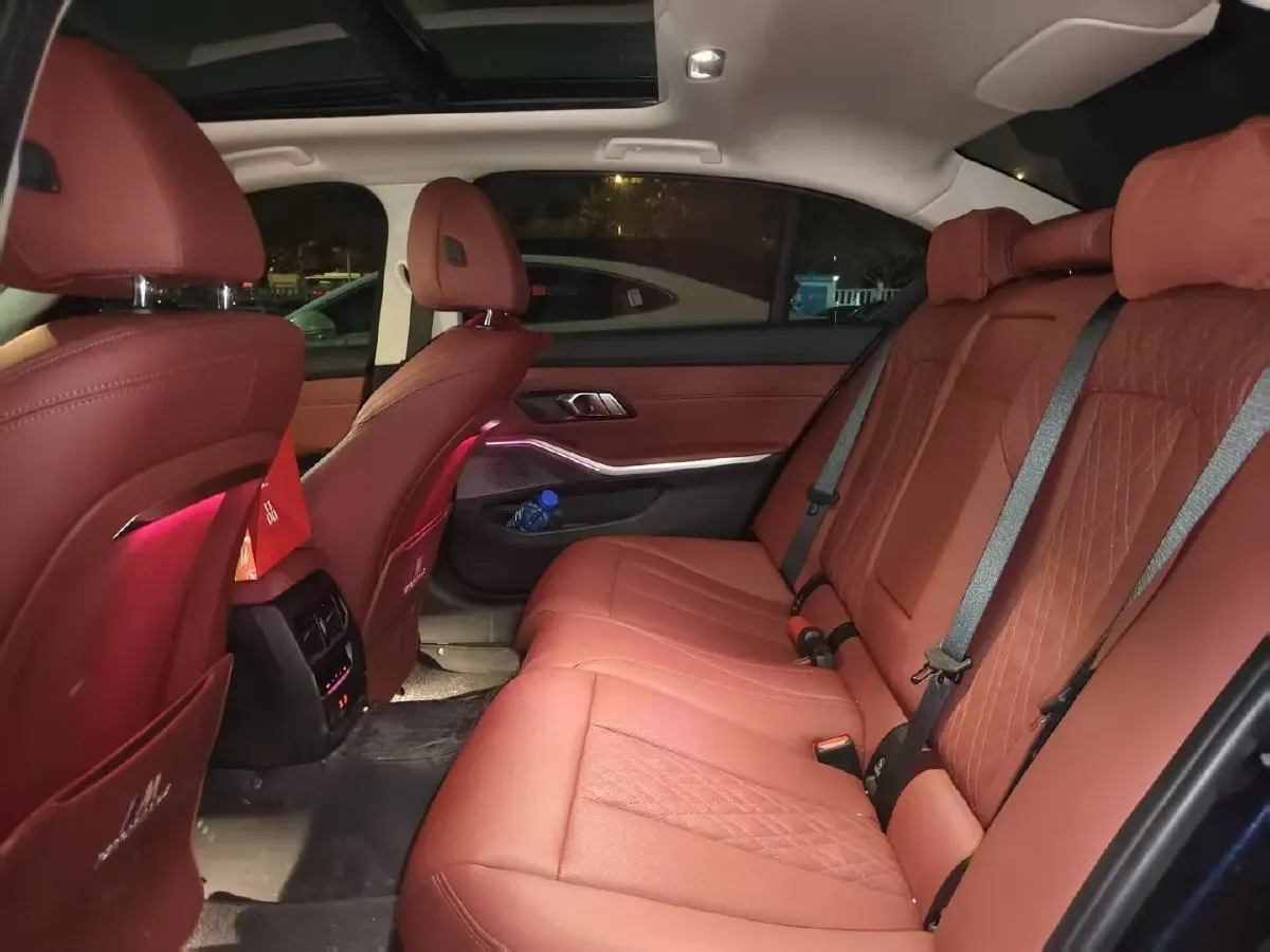 2025 BMW 3 Series 2.0T 184HP L4 8AT,autocango,china used car exporter,china ev exporter,chinese used car exporter,chinese used ev exporter