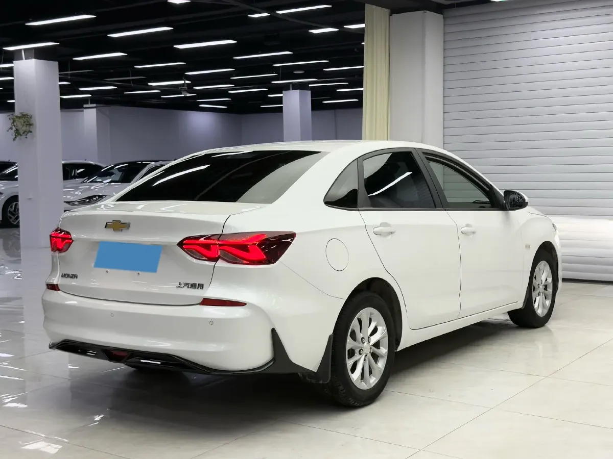 2023 Chevrolet Monza 1.5L 113HP L4 6DCT,autocango,china used car exporter,china ev exporter,chinese used car exporter,chinese used ev exporter