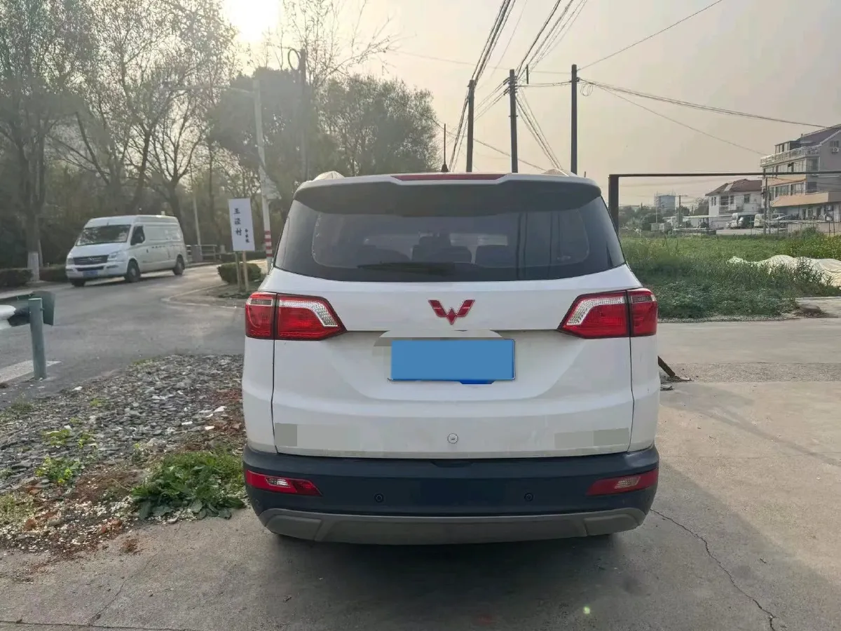 2018 WuLing HongGuang S3 1.5L 112HP L4 6MT,autocango,china used car exporter,china ev exporter,chinese used car exporter,chinese used ev exporter