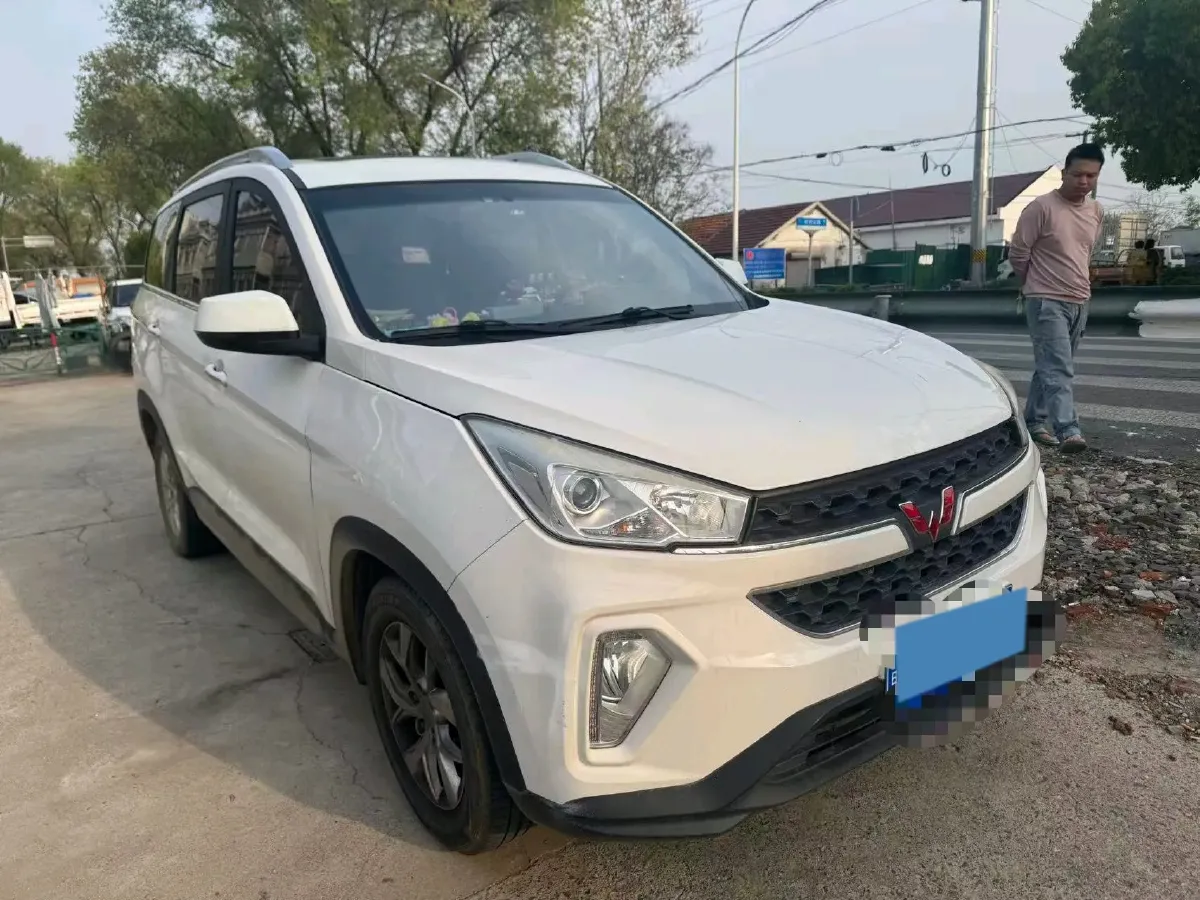 2018 WuLing HongGuang S3 1.5L 112HP L4 6MT,autocango,china used car exporter,china ev exporter,chinese used car exporter,chinese used ev exporter