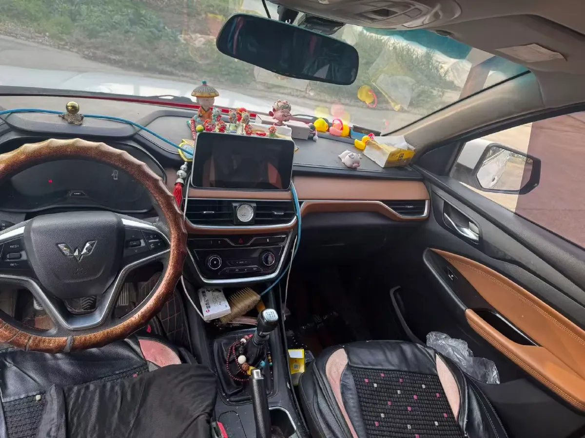 2018 WuLing HongGuang S3 1.5L 112HP L4 6MT,autocango,china used car exporter,china ev exporter,chinese used car exporter,chinese used ev exporter