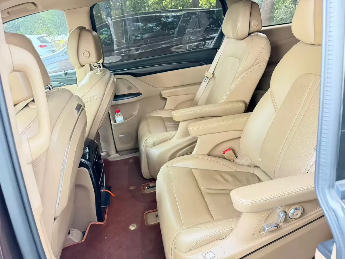 2021 Buick GL8 2.0T 237HP L4 9AT,autocango,china used car exporter,china ev exporter,chinese used car exporter,chinese used ev exporter