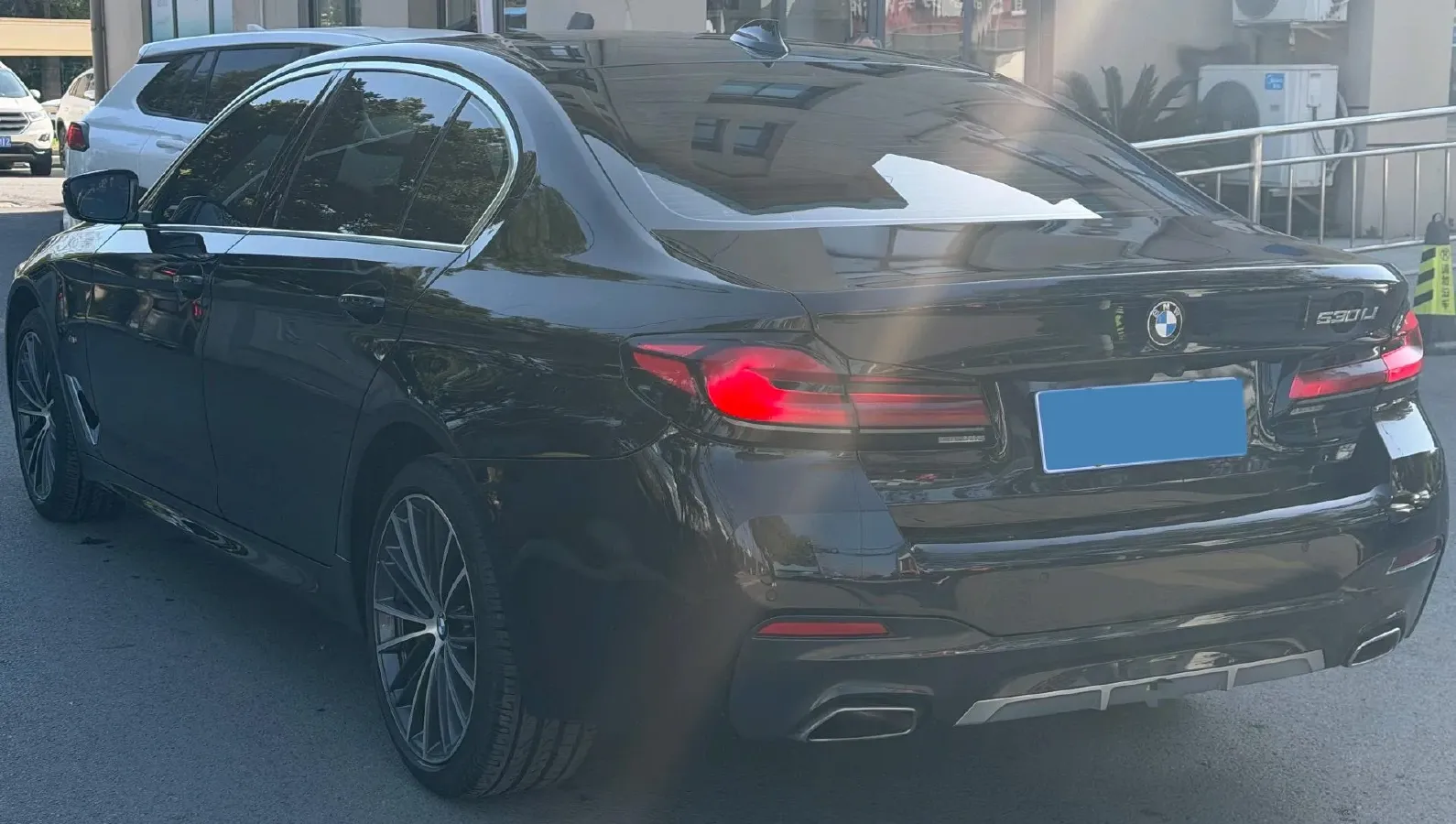 2023 BMW 5 Series 2.0T 245HP L4 8AT,autocango,china used car exporter,china ev exporter,chinese used car exporter,chinese used ev exporter