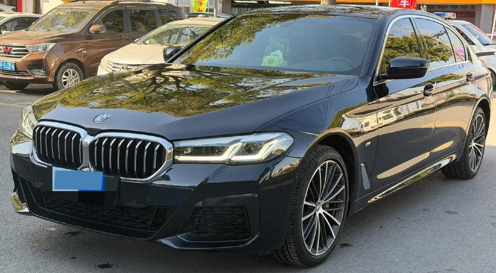2023 BMW 5 Series 2.0T 245HP L4 8AT,autocango,china used car exporter,china ev exporter,chinese used car exporter,chinese used ev exporter