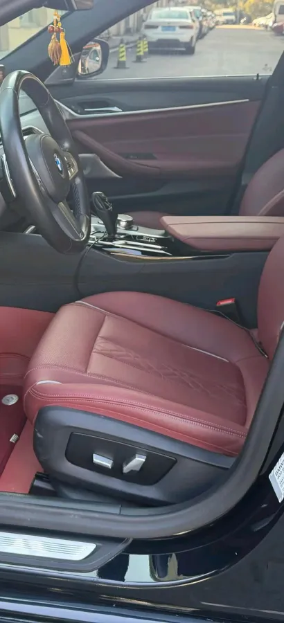 2023 BMW 5 Series 2.0T 245HP L4 8AT,autocango,china used car exporter,china ev exporter,chinese used car exporter,chinese used ev exporter