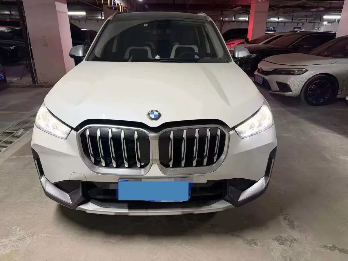2023 BMW X1 1.5T 156HP L3 7DCT,autocango,china used car exporter,china ev exporter,chinese used car exporter,chinese used ev exporter