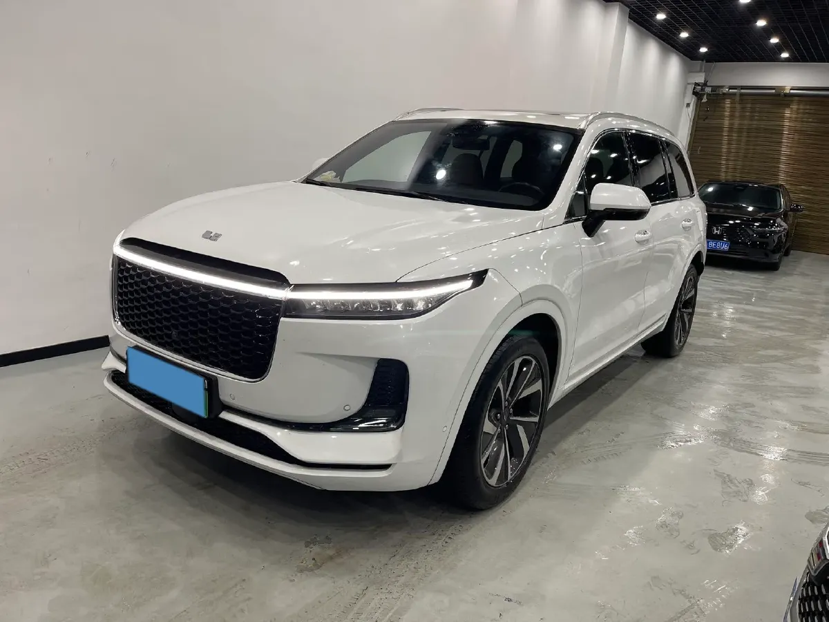 2021 Li ONE Range Extended 131HP REEV 40.5KWH,autocango,china used car exporter,china ev exporter,chinese used car exporter,chinese used ev exporter