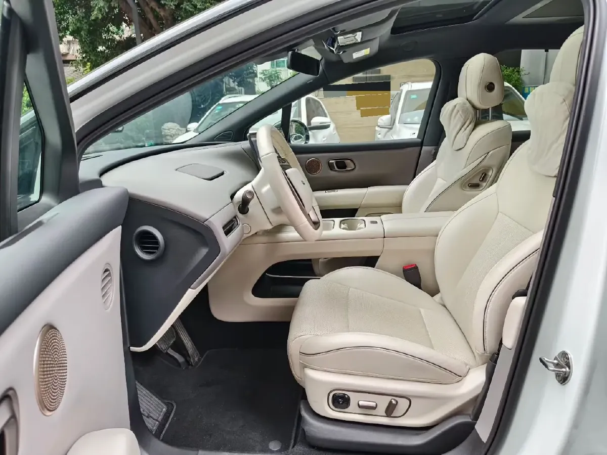 2025 Li i6 BEV,autocango,china used car exporter,china ev exporter,chinese used car exporter,chinese used ev exporter