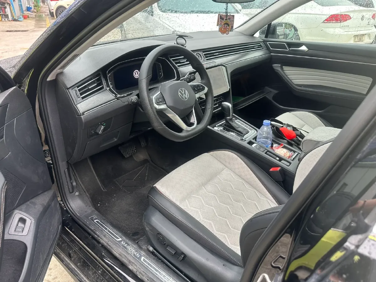 2026 Volkswagen Magotan 2.0T 220HP L4 7DCT,autocango,china used car exporter,china ev exporter,chinese used car exporter,chinese used ev exporter