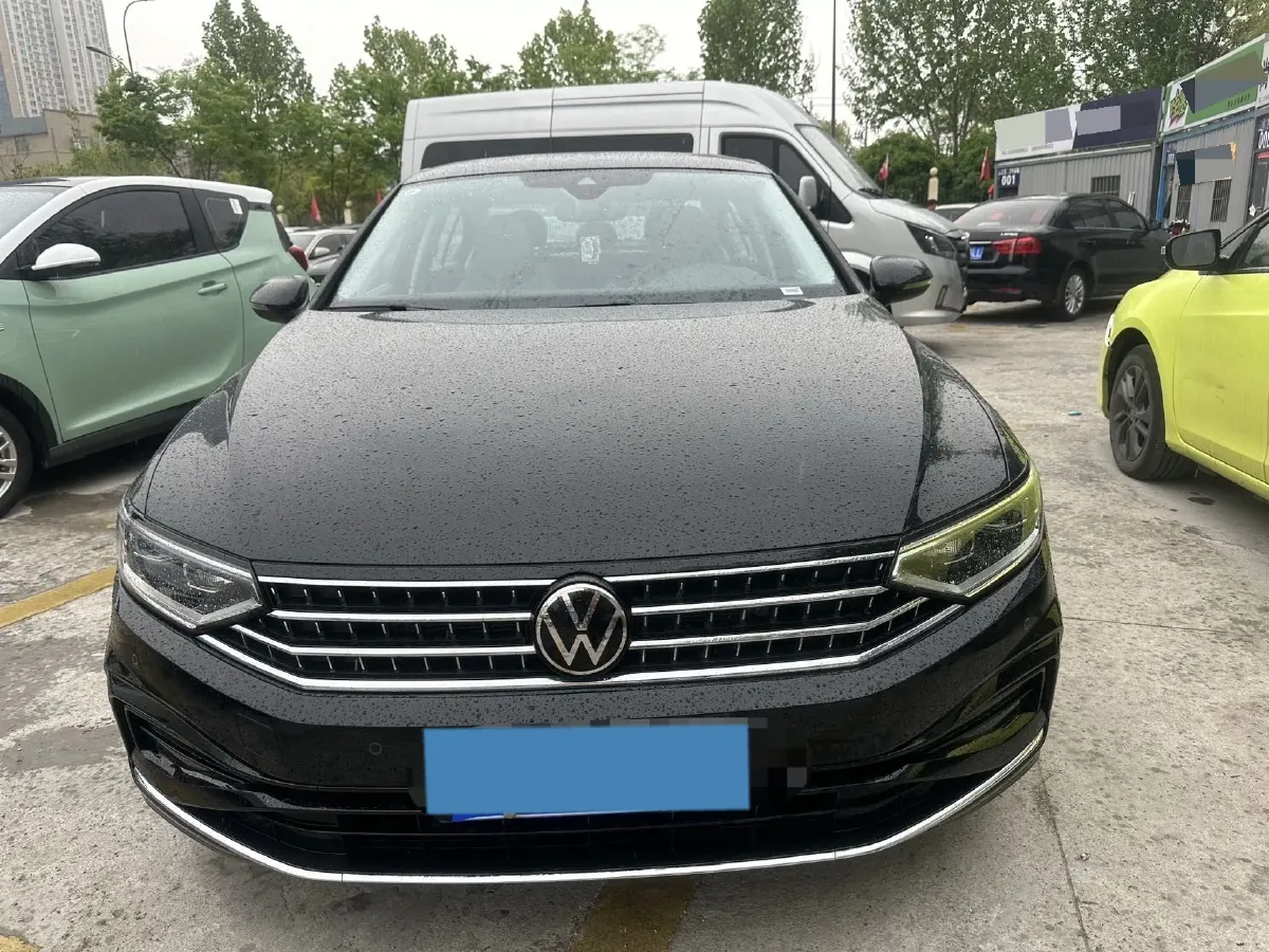 2026 Volkswagen Magotan 2.0T 220HP L4 7DCT,autocango,china used car exporter,china ev exporter,chinese used car exporter,chinese used ev exporter