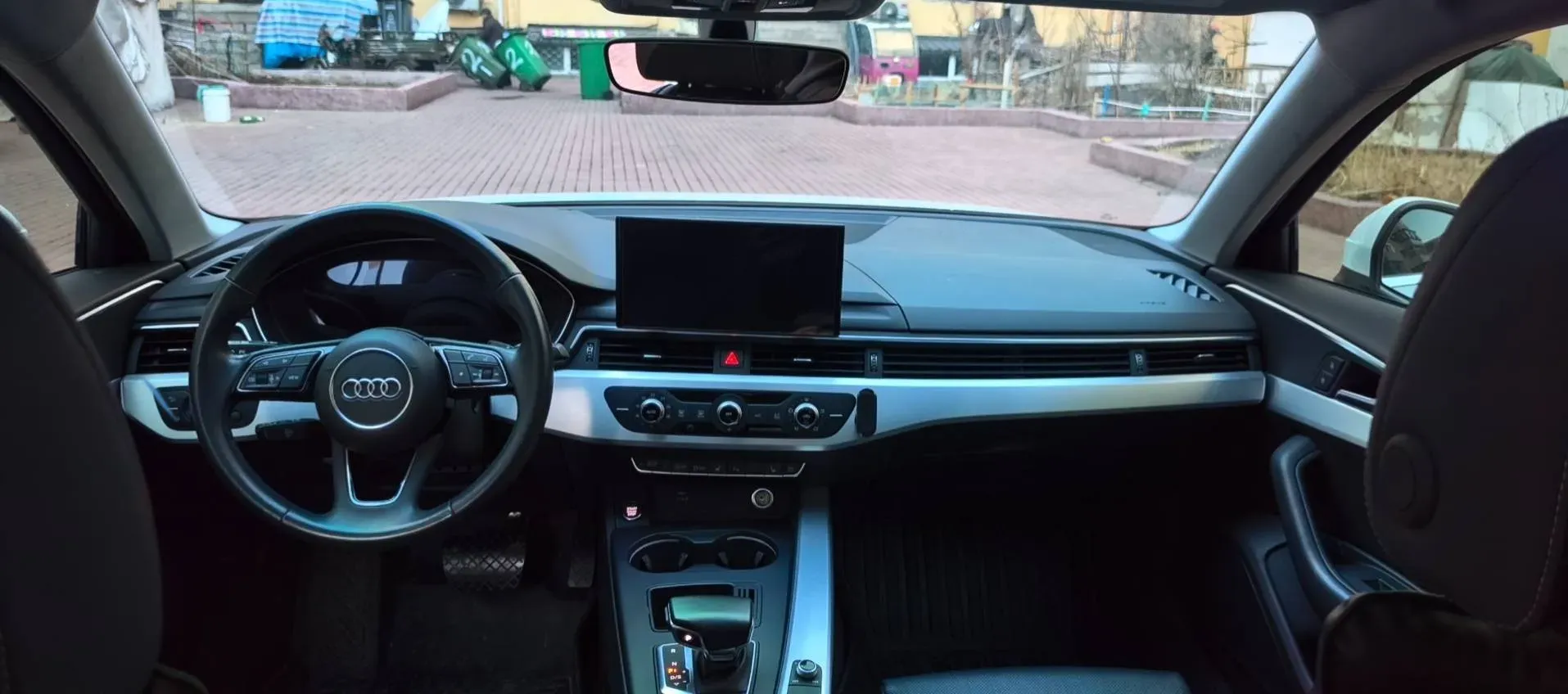 2022 Audi A4L 2.0T 190HP L4 7DCT,autocango,china used car exporter,china ev exporter,chinese used car exporter,chinese used ev exporter