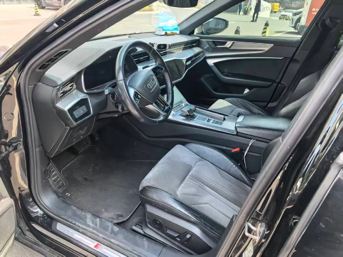 2020 Audi A6L 2.0T 252HP L4 7DCT PHEV 14.1KWH,autocango,china used car exporter,china ev exporter,chinese used car exporter,chinese used ev exporter