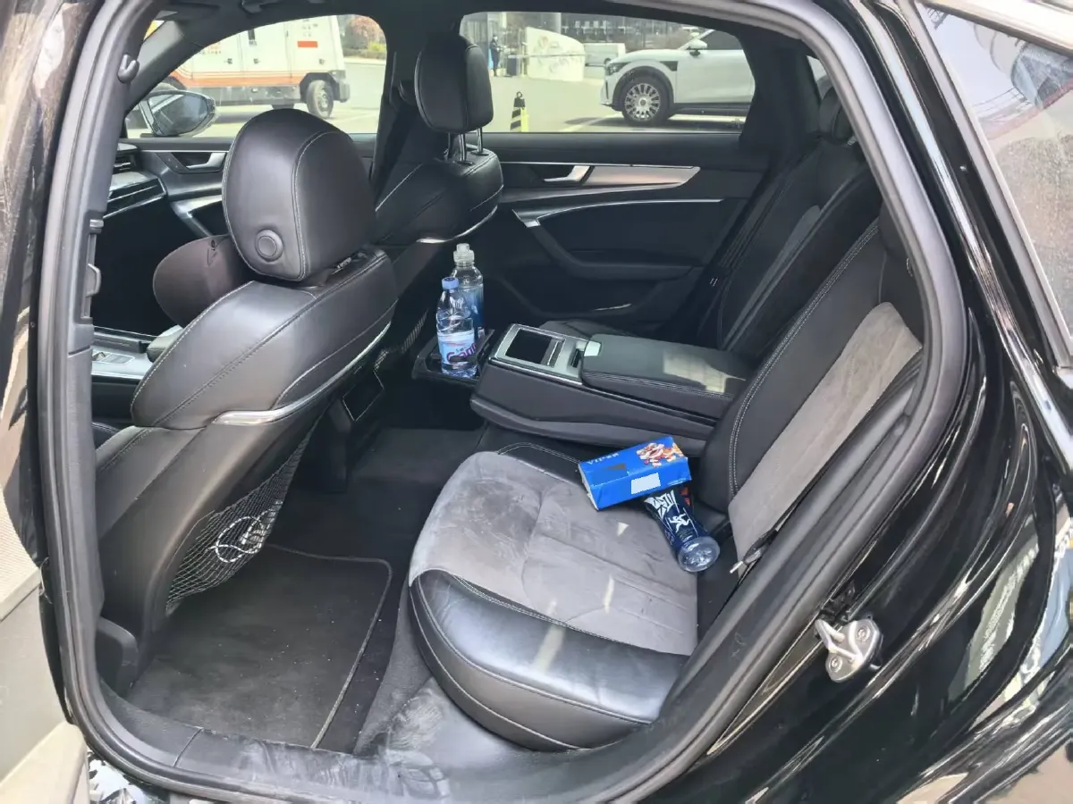 2020 Audi A6L 2.0T 252HP L4 7DCT PHEV 14.1KWH,autocango,china used car exporter,china ev exporter,chinese used car exporter,chinese used ev exporter