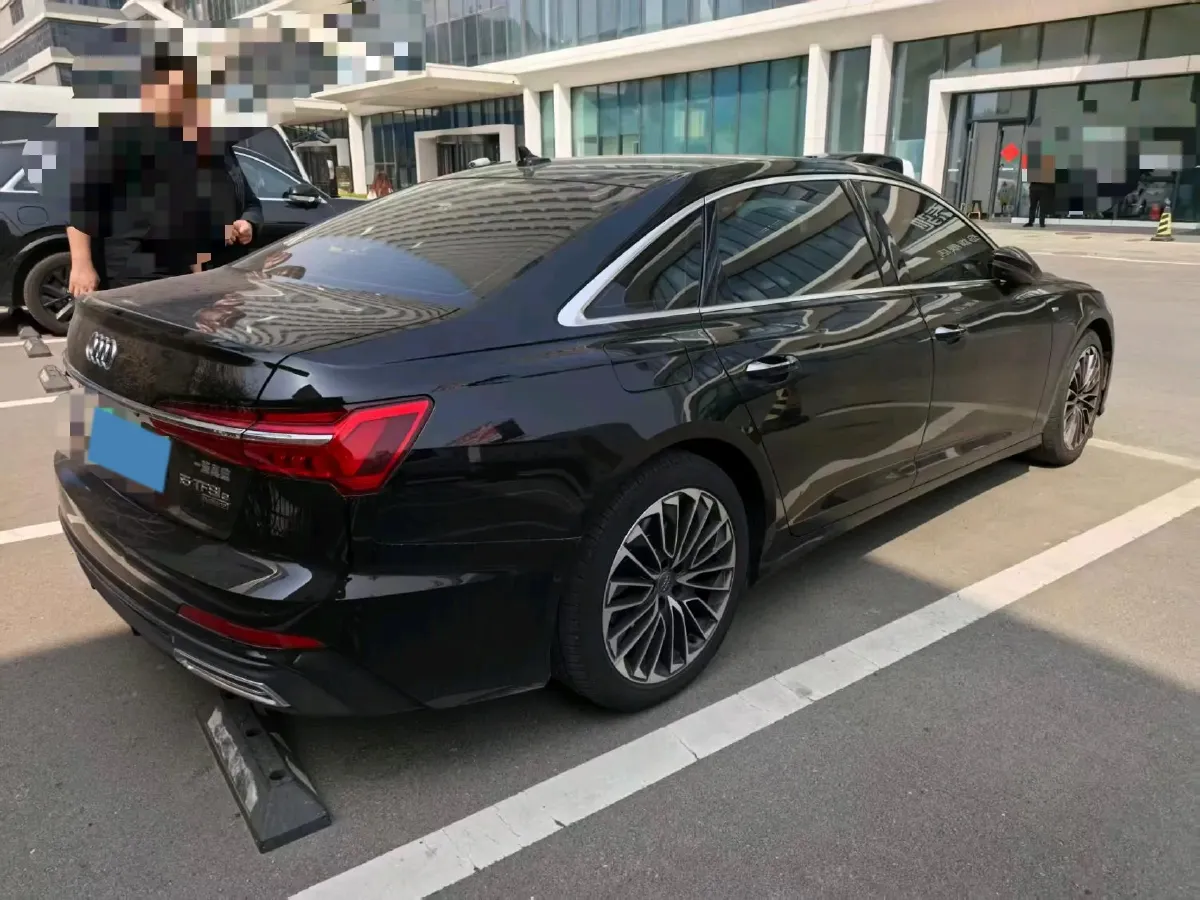 2020 Audi A6L 2.0T 252HP L4 7DCT PHEV 14.1KWH,autocango,china used car exporter,china ev exporter,chinese used car exporter,chinese used ev exporter