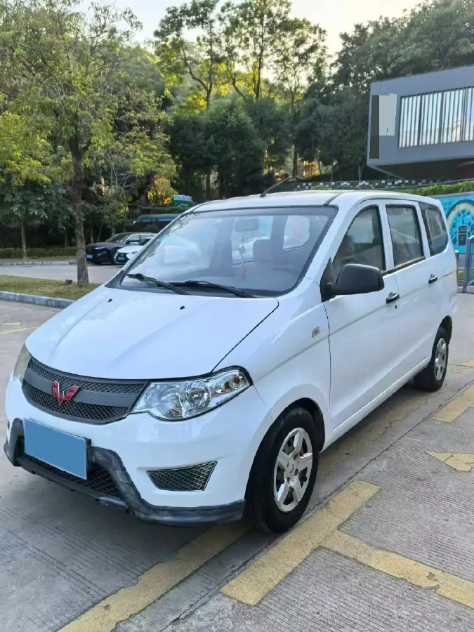 2018 WuLing HongGuang 1.2L 82HP L4 5MT,autocango,china used car exporter,china ev exporter,chinese used car exporter,chinese used ev exporter