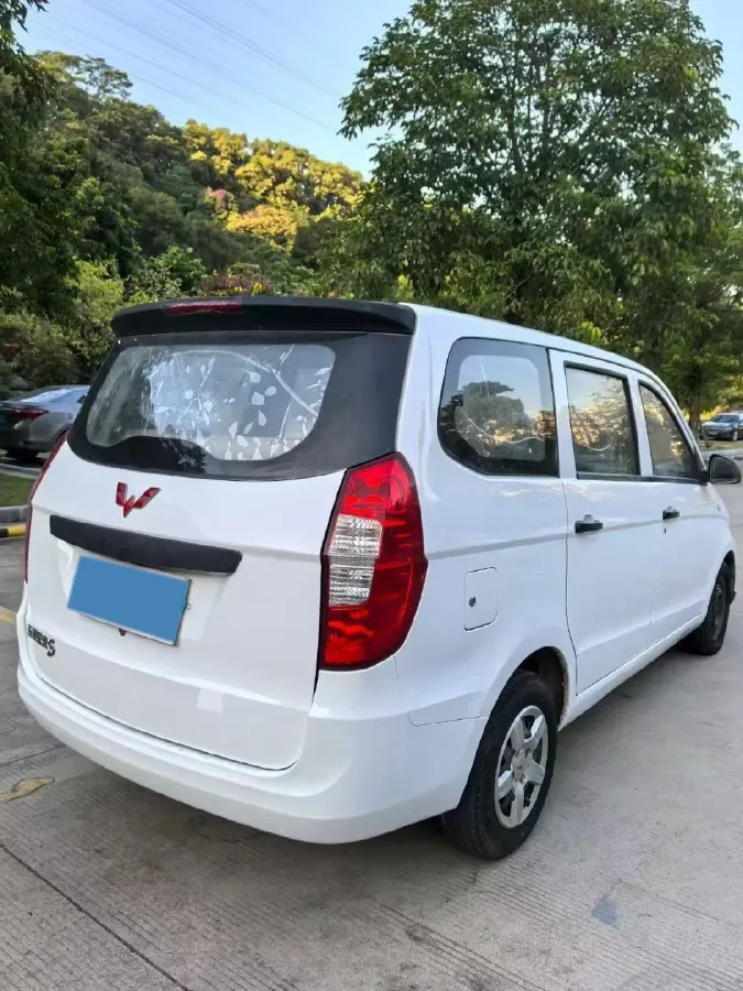 2018 WuLing HongGuang 1.2L 82HP L4 5MT,autocango,china used car exporter,china ev exporter,chinese used car exporter,chinese used ev exporter