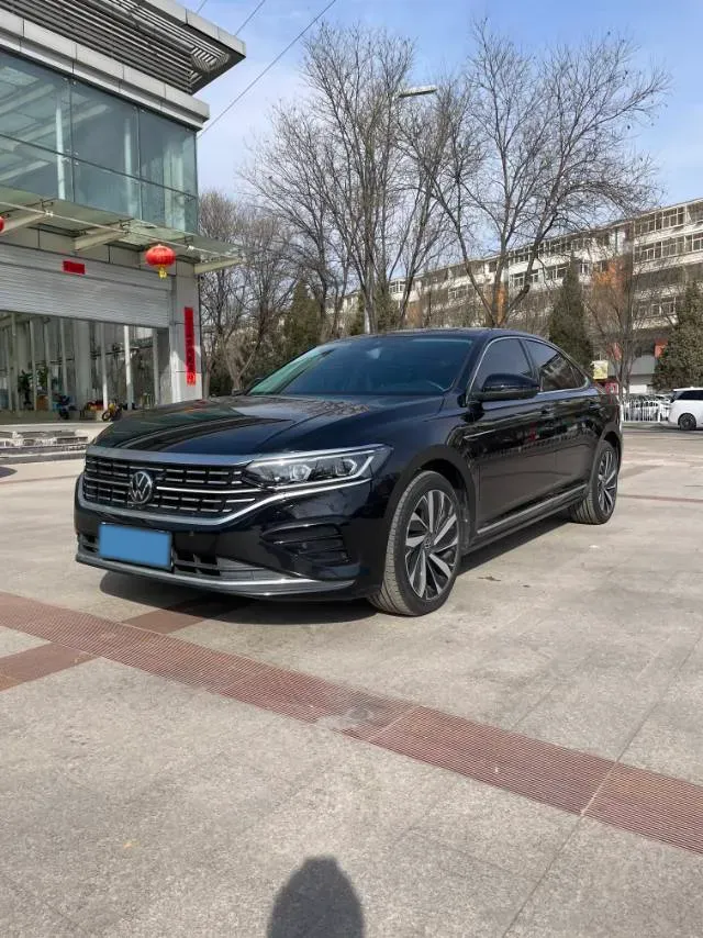 2023 Volkswagen Passat 2.0T 186HP L4 7DCT,autocango,china used car exporter,china ev exporter,chinese used car exporter,chinese used ev exporter
