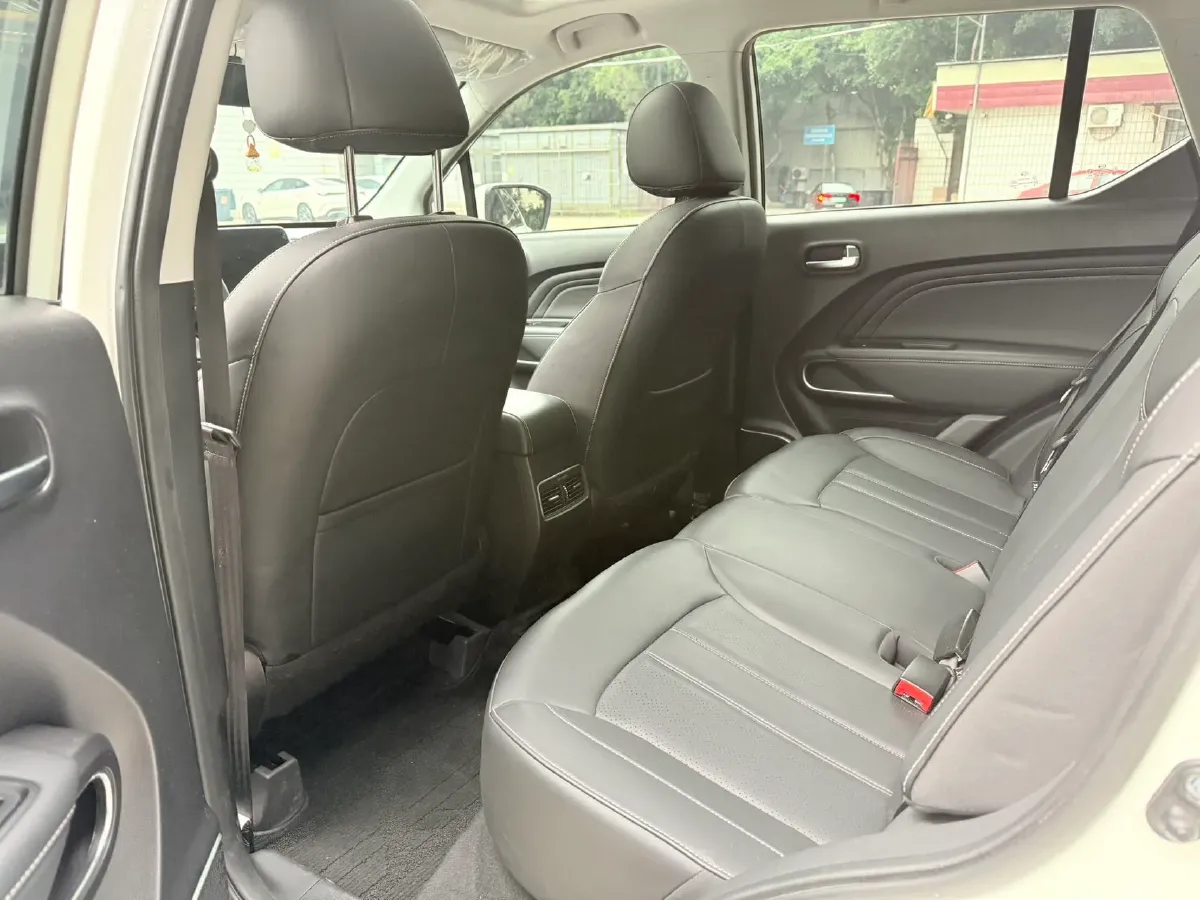 2021 GAC Trumpchi GS3 1.5T 169HP L4 6AT,autocango,china used car exporter,china ev exporter,chinese used car exporter,chinese used ev exporter