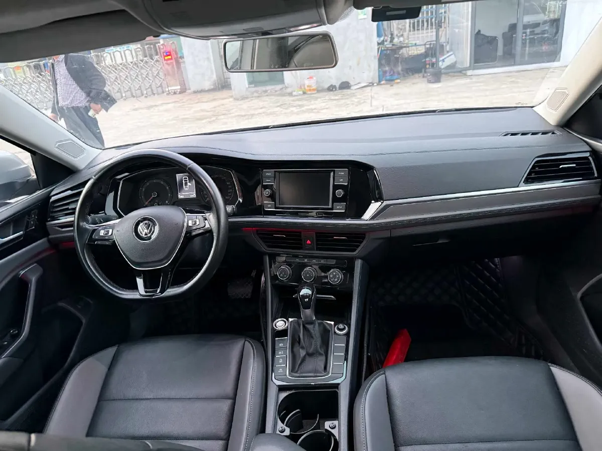 2019 Jeep Renegade 1.3T 173HP L4 7DCT,autocango,china used car exporter,china ev exporter,chinese used car exporter,chinese used ev exporter