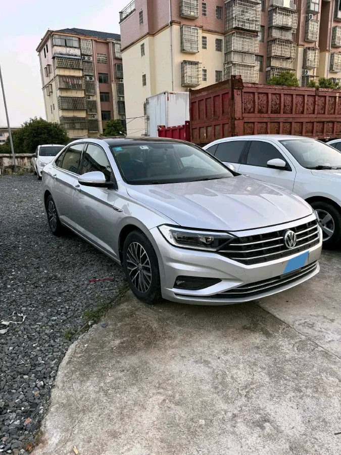 2019 Jeep Renegade 1.3T 173HP L4 7DCT,autocango,china used car exporter,china ev exporter,chinese used car exporter,chinese used ev exporter