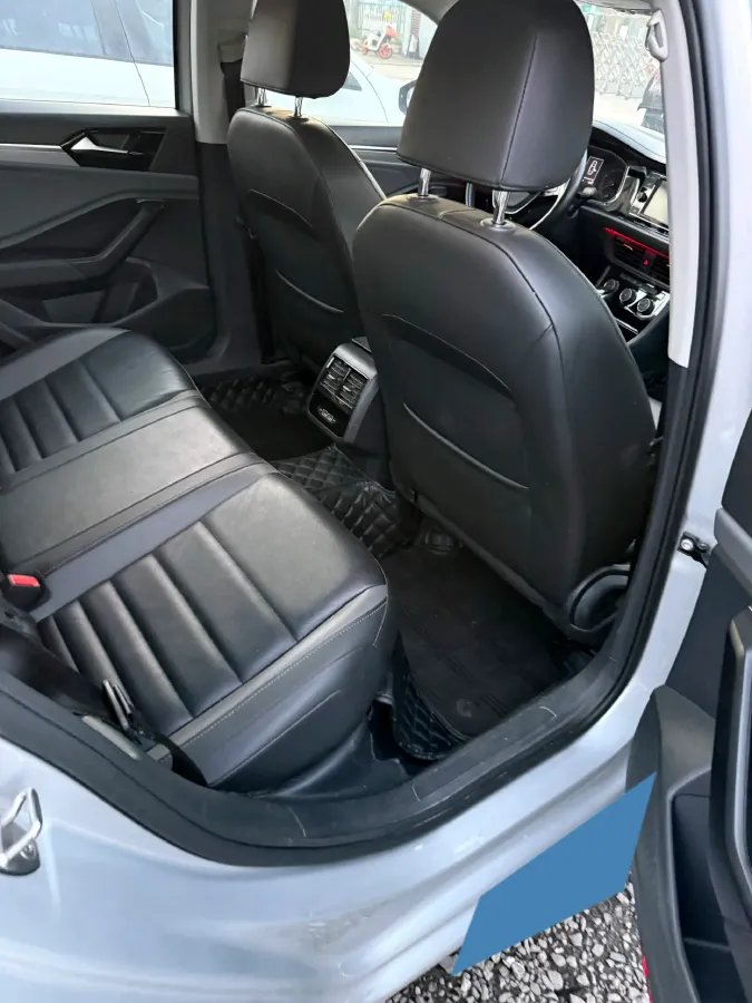 2019 Jeep Renegade 1.3T 173HP L4 7DCT,autocango,china used car exporter,china ev exporter,chinese used car exporter,chinese used ev exporter